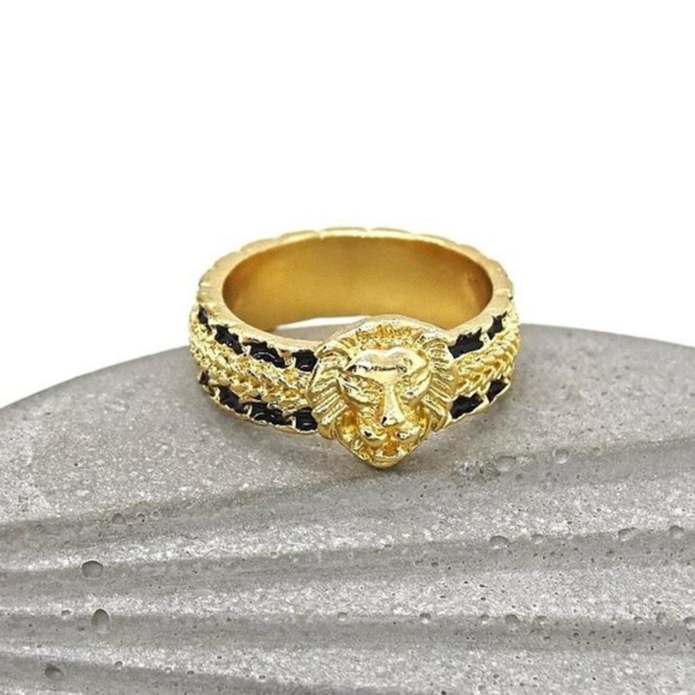 Gold Lion Ring